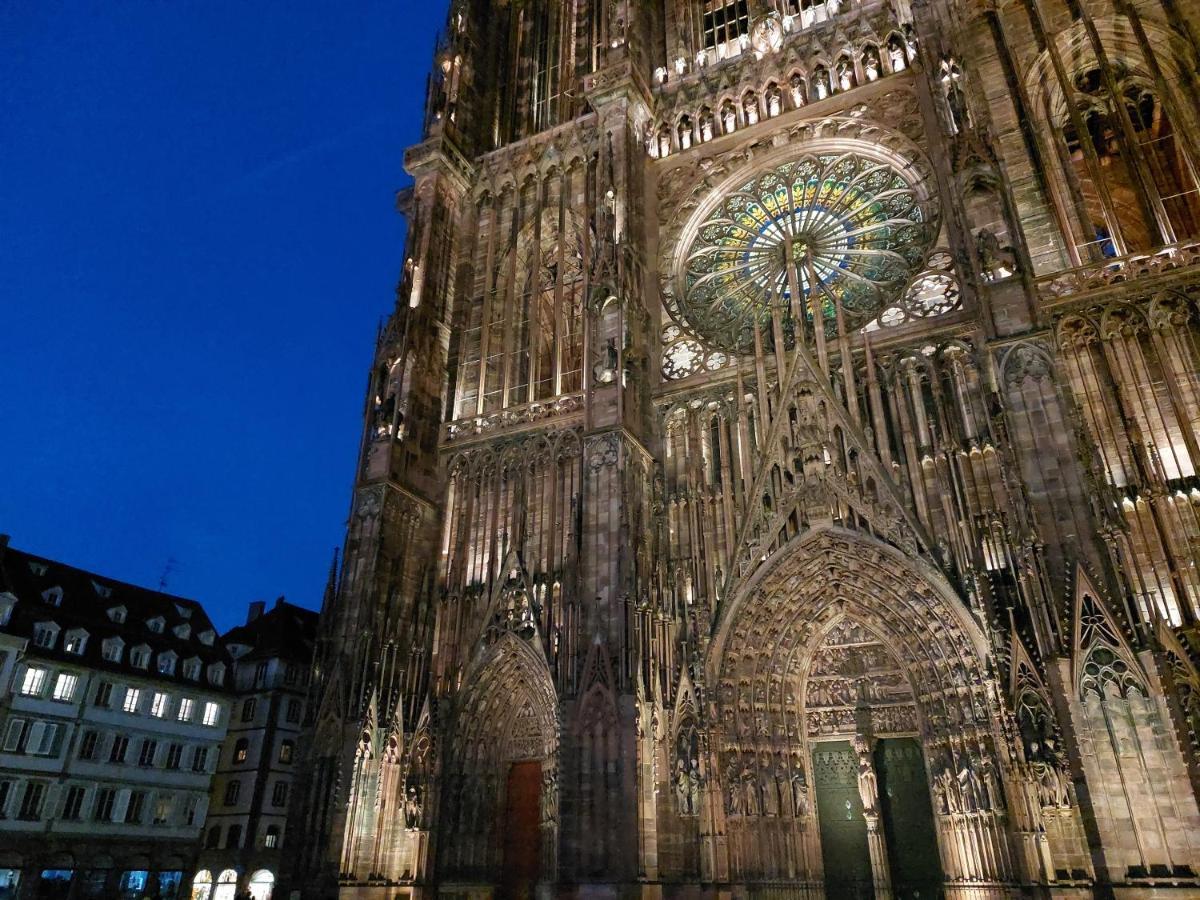 Les Appartements Place De La Cathedrale Strasbourg Exterior photo